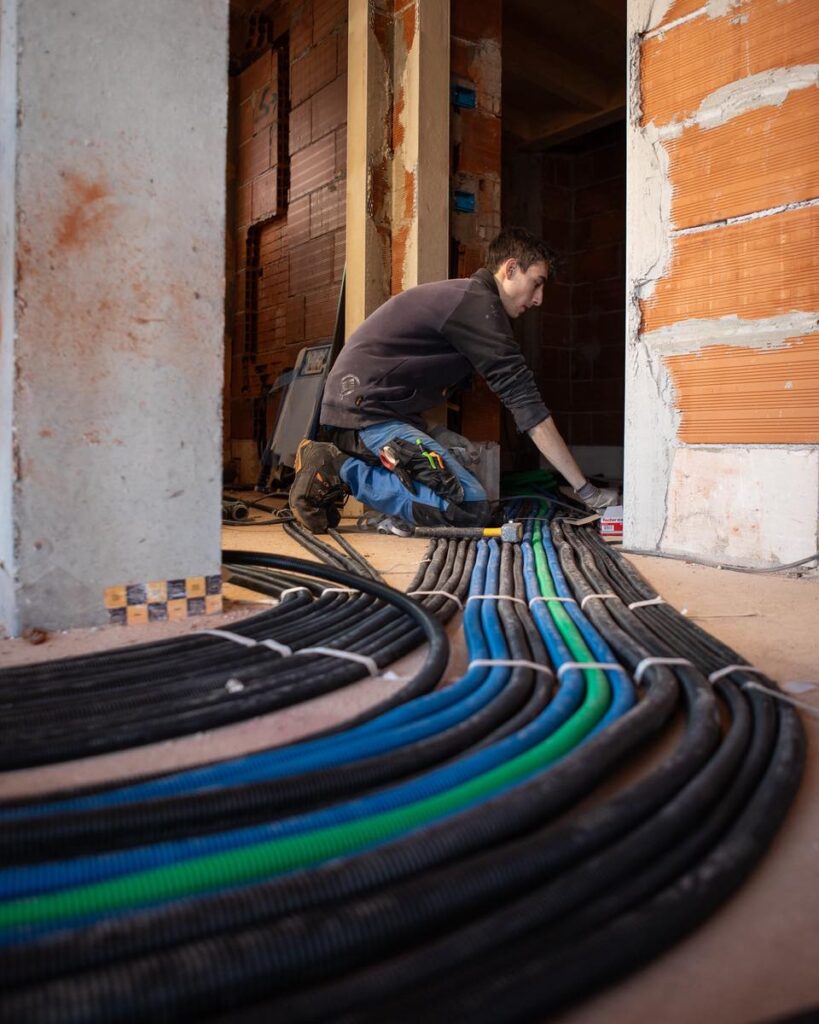 ditta per installazione impianti elettrici industriali a Trento
